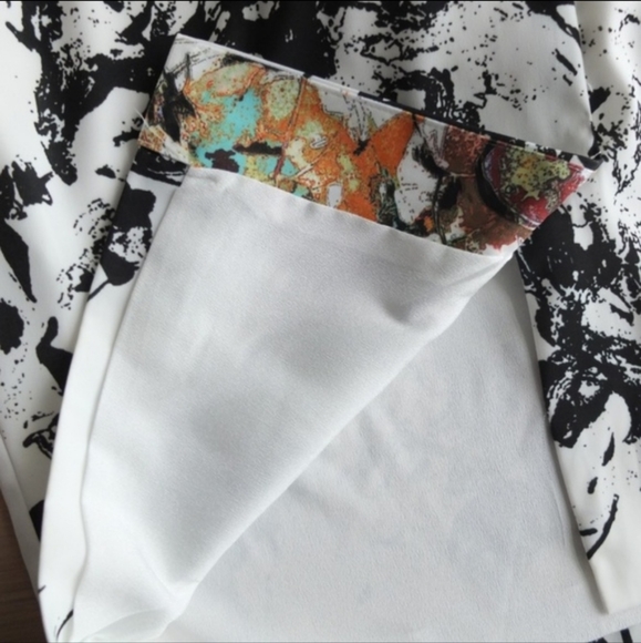 Abstract Print Soft Mini Dress - Picture 6 of 8